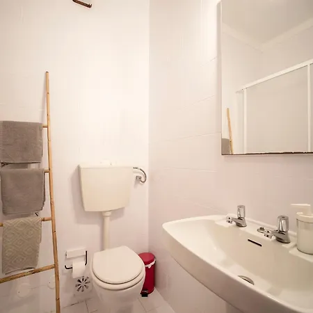 Holiday home In Near Baleal Island, Cleaning Included *